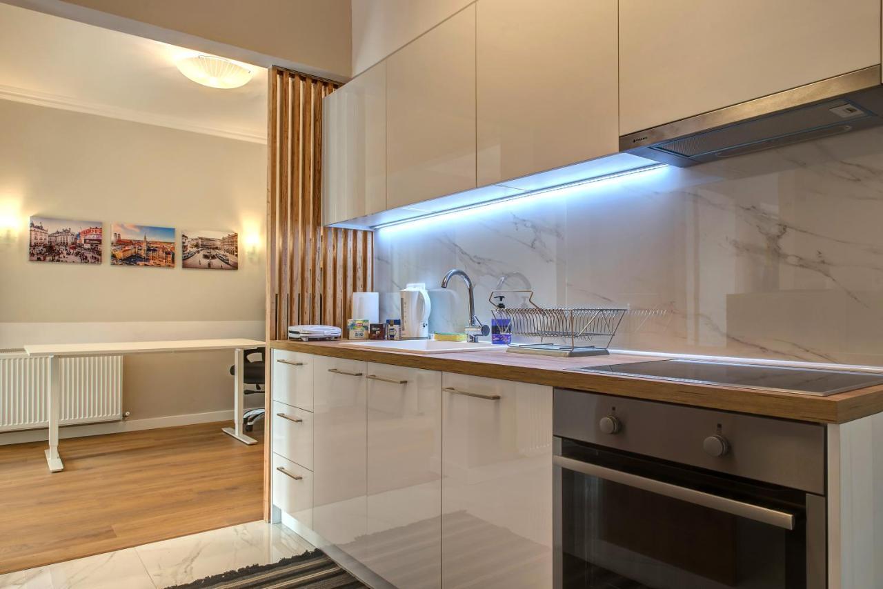 Modern Style Home Near The Train Station 테살로니키 외부 사진