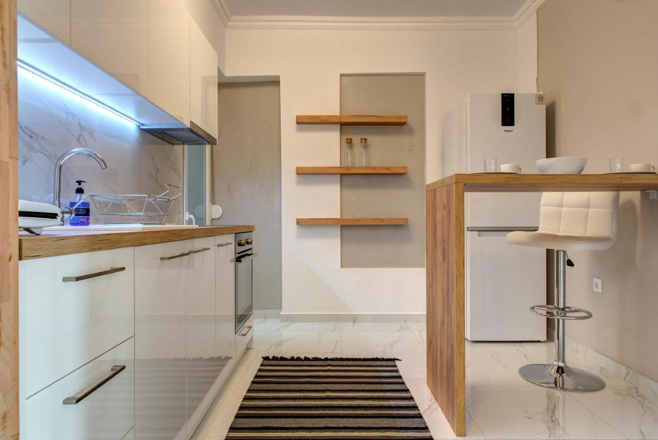 Modern Style Home Near The Train Station 테살로니키 외부 사진